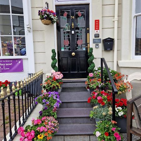 Burleigh Guest House Llandudno Bagian luar foto